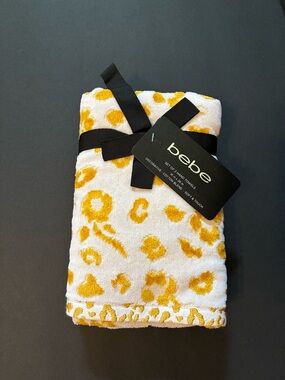 2 pack Golden Animal Print hand towels set